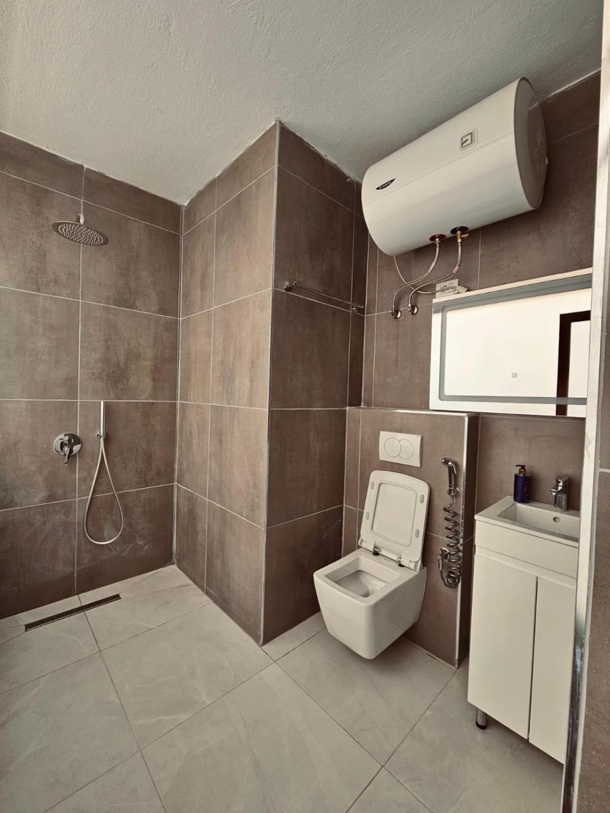 Hi5 Rooms Тирана Екстер'єр фото