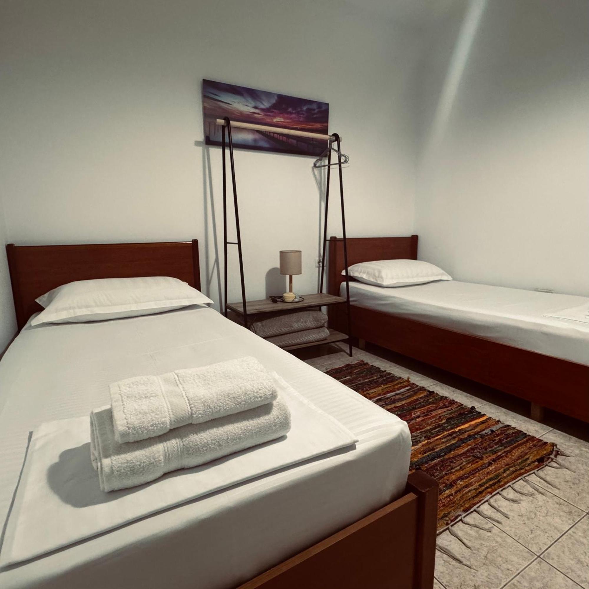 Hi5 Rooms Тирана Екстер'єр фото
